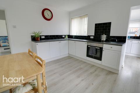 107 Jossey Lane, Scawthorpe, Doncaster, DN5 9DL