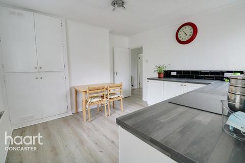 107 Jossey Lane, Scawthorpe, Doncaster, DN5 9DL