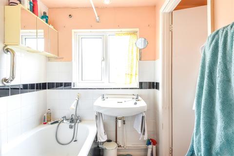 40 Carnarvon Road, Reading, RG1 5SD