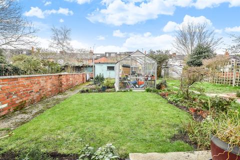 40 Carnarvon Road, Reading, RG1 5SD