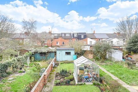 40 Carnarvon Road, Reading, RG1 5SD