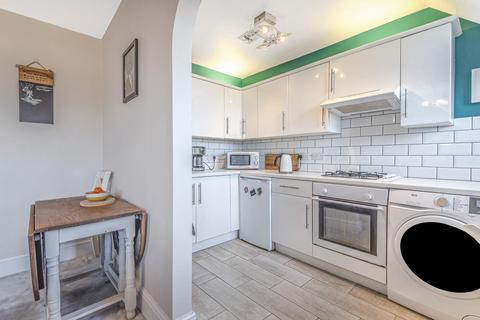 Flat B, 16 Oxford Road, London, SW15 2LF
