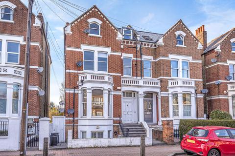 Flat B, 16 Oxford Road, London, SW15 2LF