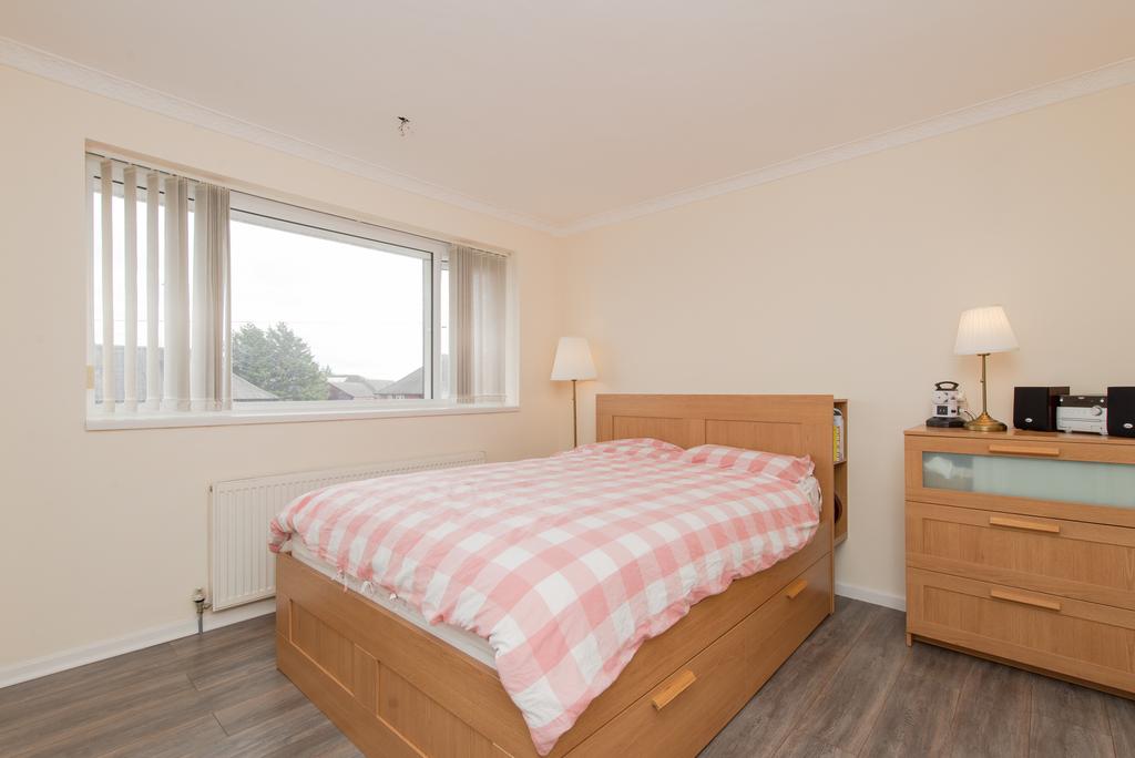 Bedroom 1a