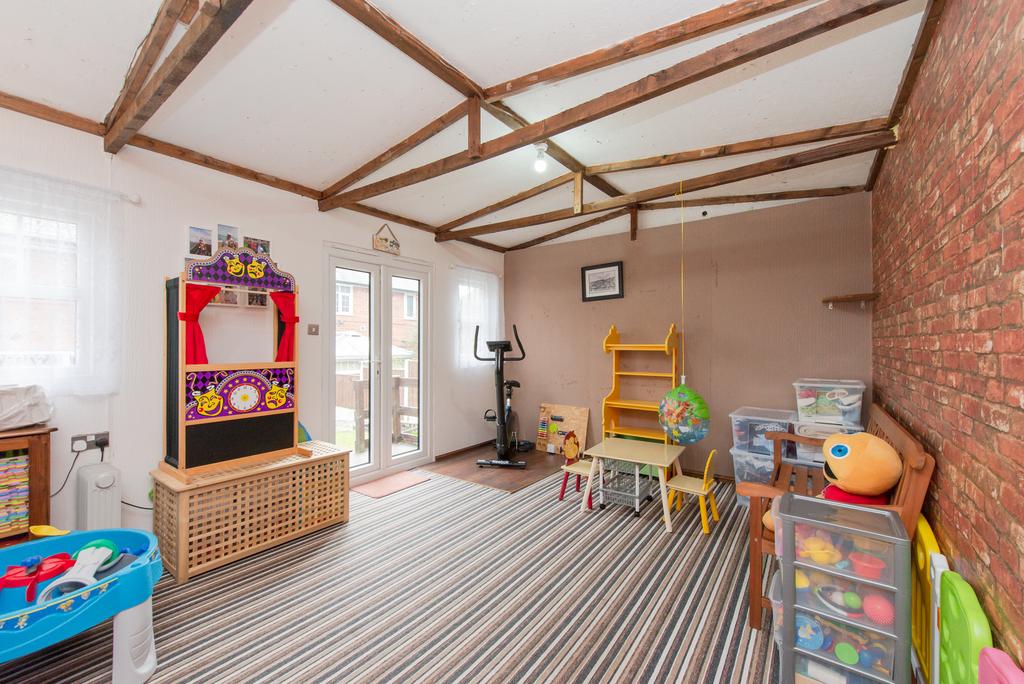 Summer House : Play Room