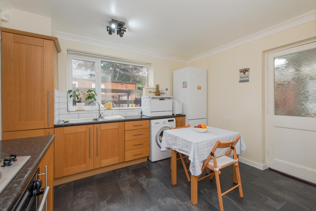 Kitchen Diner 2