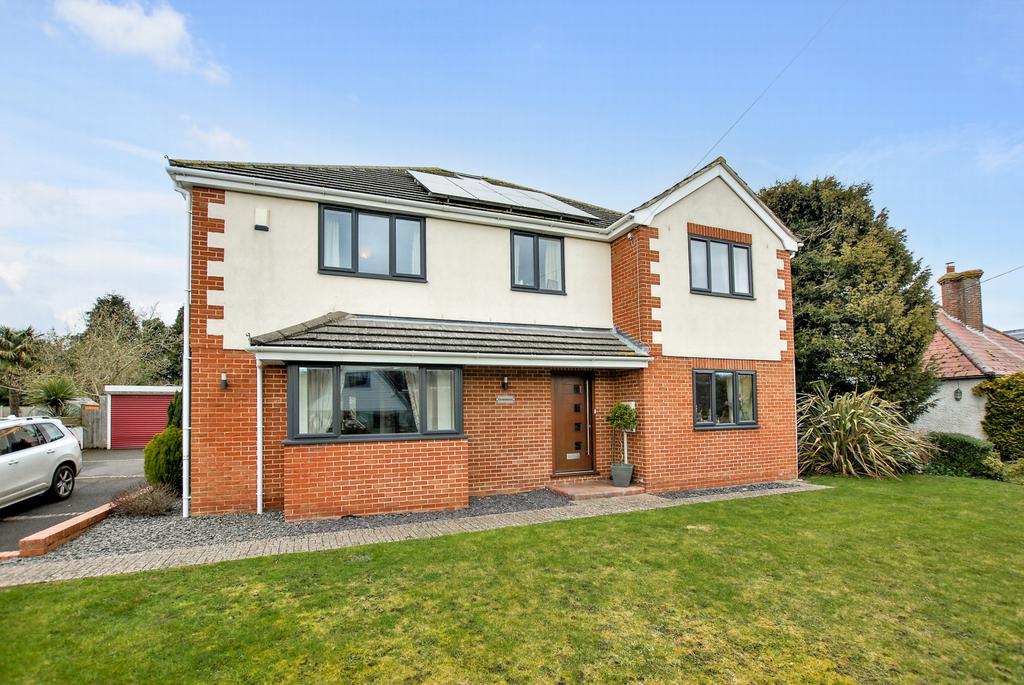 Stone Street, Lympne, CT21 4 bed detached house £725,000