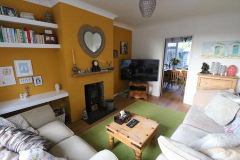 22 Bruce Close, Haywards Heath, RH16 4QE