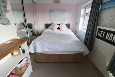 22 Bruce Close, Haywards Heath, RH16 4QE