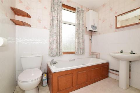 14 Milton Avenue, Gravesend, DA12 1QL