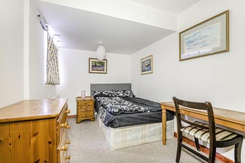 10 Grendon Street, London, NW8 8SP