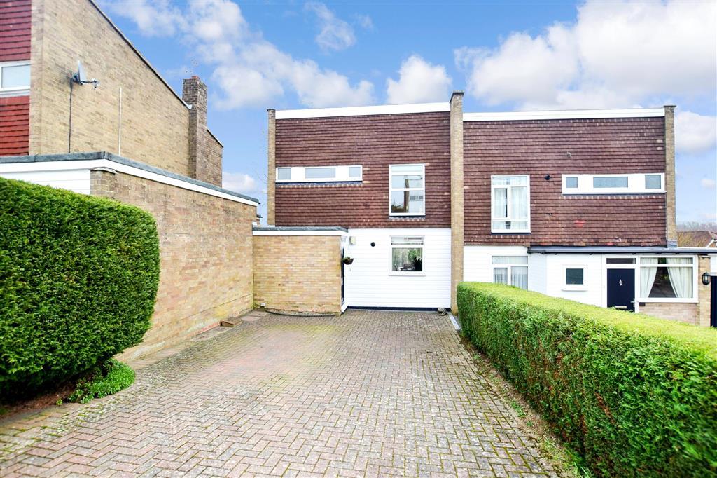Heskett Park, Pembury, Tunbridge Wells, Kent 3 bed semidetached house
