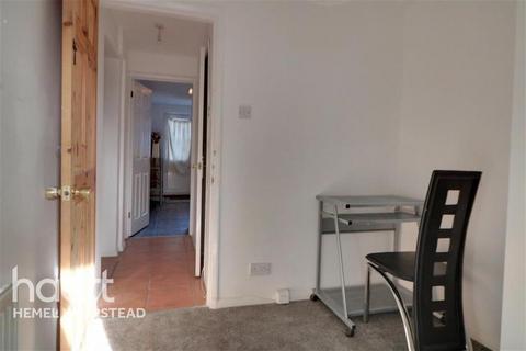 1 bedroom flat to rent, Gadebridge Road, HP1