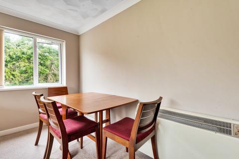 2 bedroom flat for sale, Kingsway Court, Chandler's Ford, Hampshire, SO53