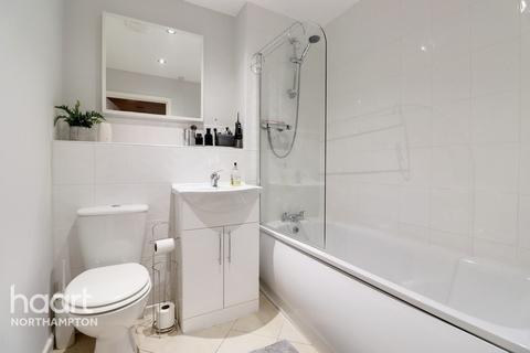 45 Balfour Close, Northampton, NN2 6LL