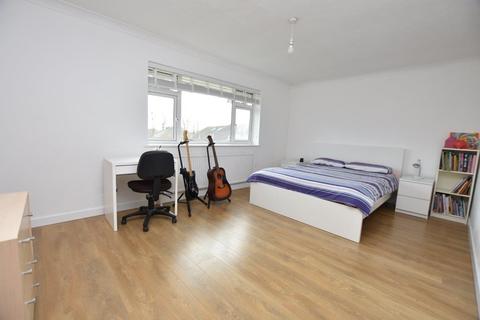 26 Carey Down, Telscombe Cliffs, Peacehaven, BN10 7LF