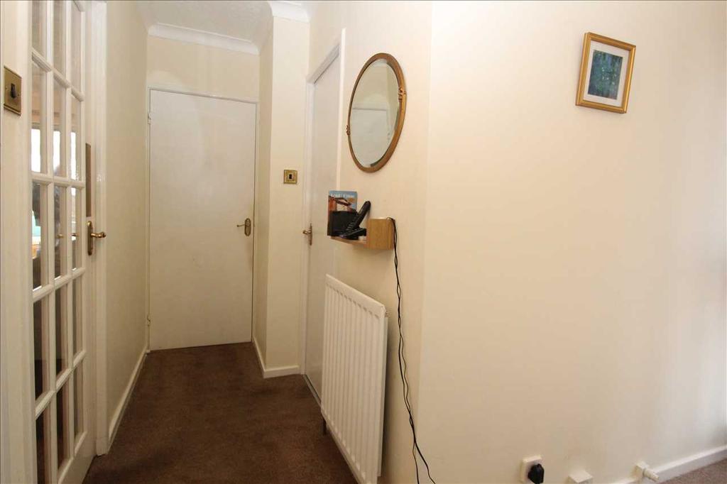 Hareside, Whitelea Glade, Cramlington 2 bed semidetached house £180,000