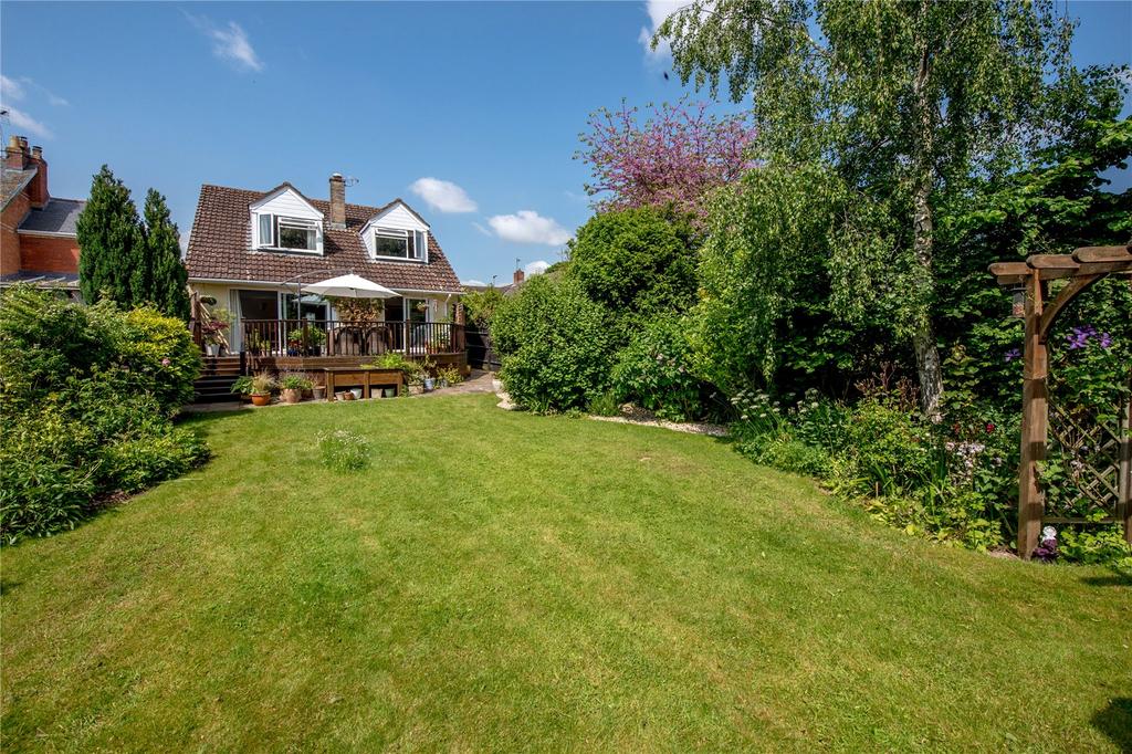 Staplehay, Trull, Taunton, TA3 3 bed detached house for sale £475,000
