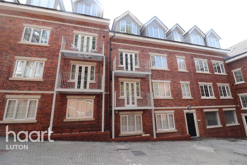 Sycamore Court, Luton 2 bed flat £1,000 pcm (£231 pw)