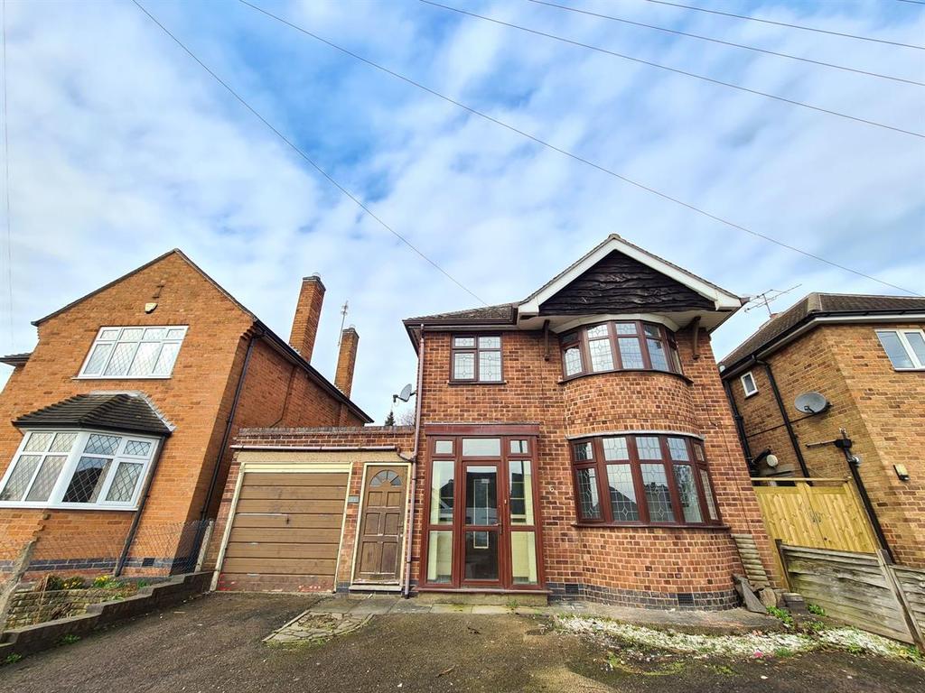 Ambergate Drive, Birstall, Leicester 3 bed detached house £925 pcm (£