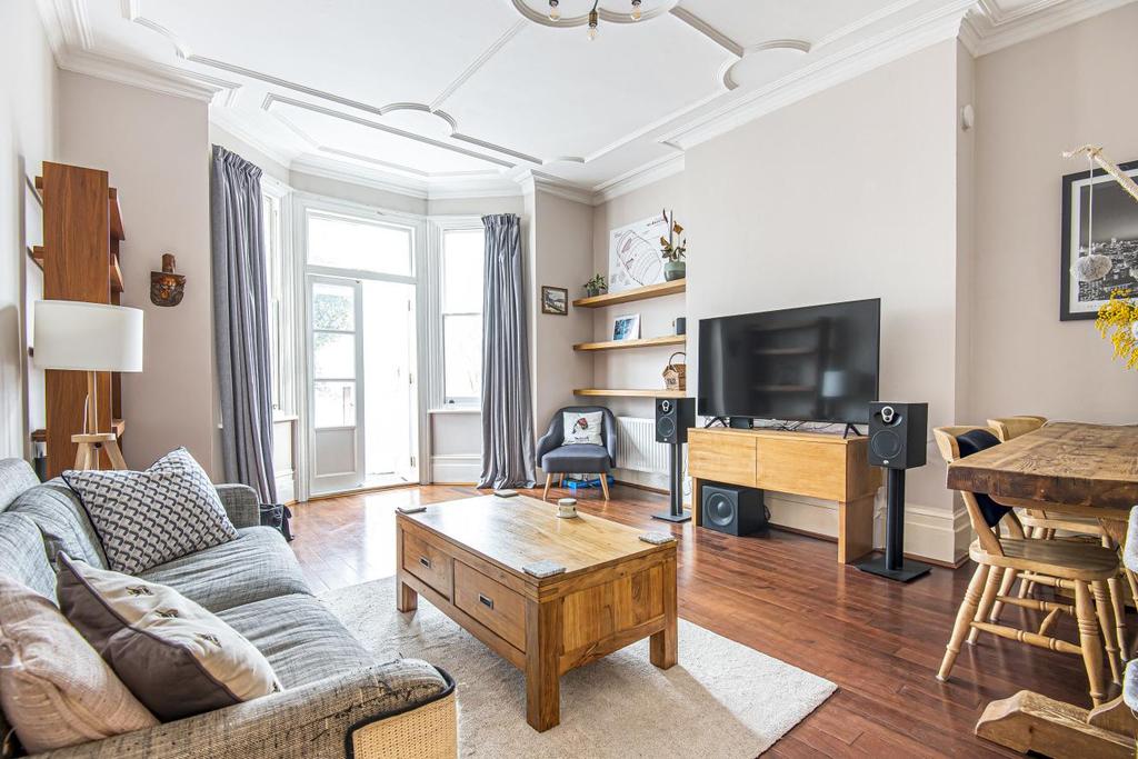 Herne Hill, Herne Hill 2 bed flat £700,000