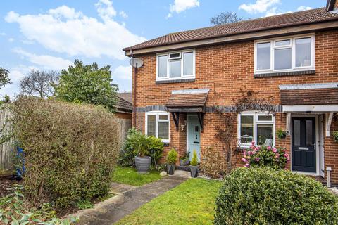 1 Church View, Yateley, GU46 7TW
