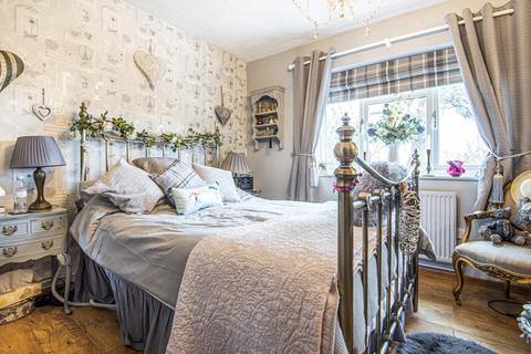1 Church View, Yateley, GU46 7TW
