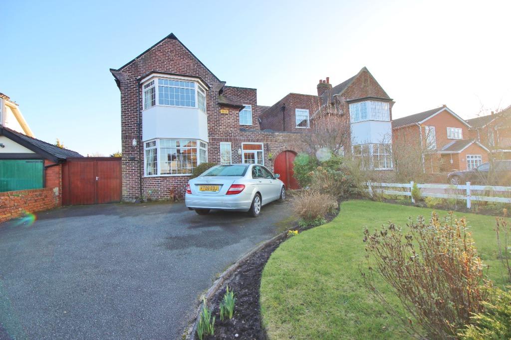Roe Lane, Churchtown, Southport, PR9 4 bed detached house for sale £355,000