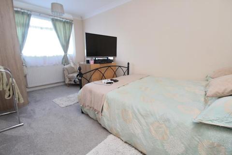 12 Alan Road, Witham, CM8 1PT