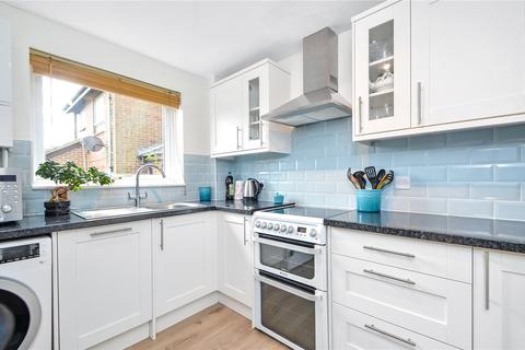 55 Falcon View, Winchester, SO22 4EP