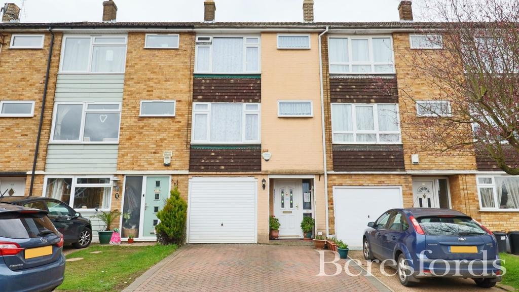 The Vale, Brentwood, Essex, CM14 4 bed townhouse £400,000