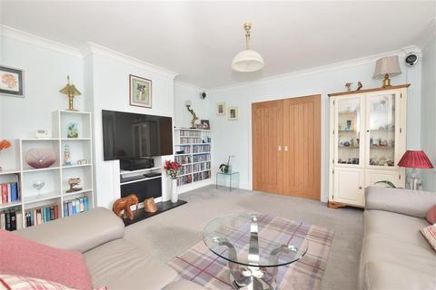 24 Seafield Road, Rustington, Littlehampton, BN16 2SE