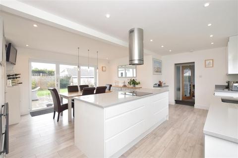 24 Seafield Road, Rustington, Littlehampton, BN16 2SE