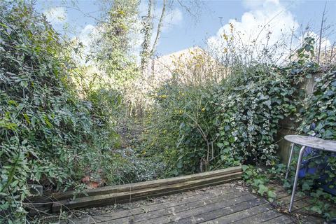 14 Roding Road, London, E5 0DW