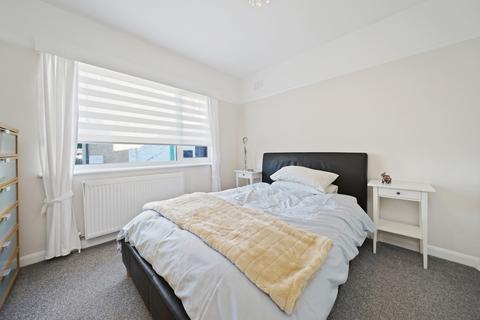7 Grafton Close, London, W13 0JL