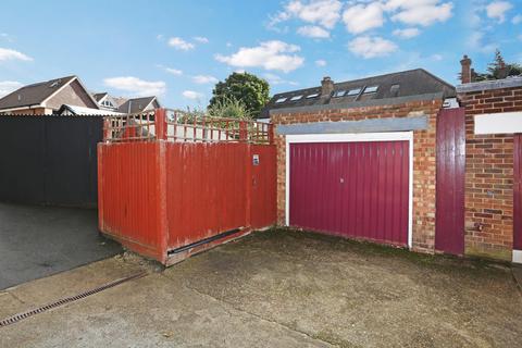 23 Campbell Road, London, W7 3EA