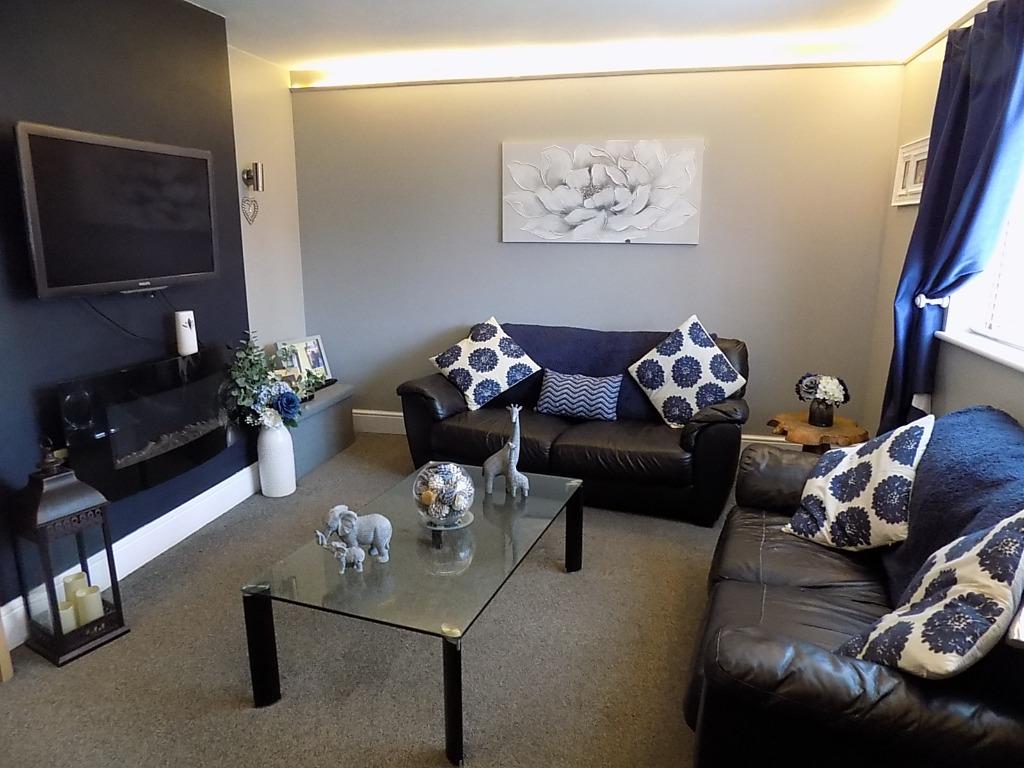 Ridgemount Road, Harraby, Carlisle, CA1 3 bed semidetached house £95,000