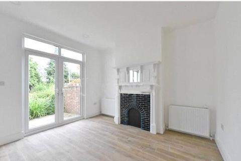 92 Walpole Road, London, N17 6BL