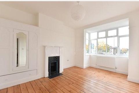92 Walpole Road, London, N17 6BL