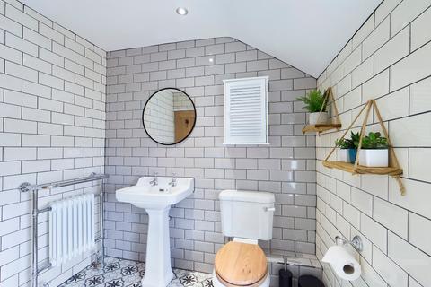 104 Washerwall Lane, Werrington, Stoke-on-trent, ST9 0LR