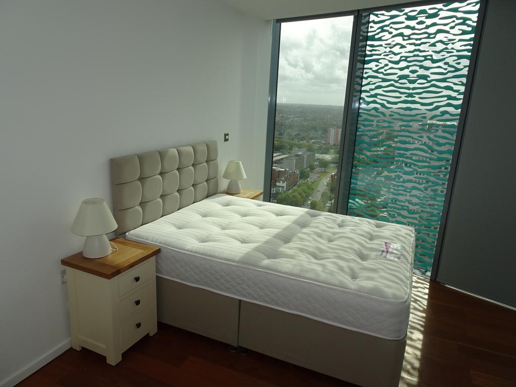 Apartment in Birmingham, Chinese Quarter, Digbeth - More