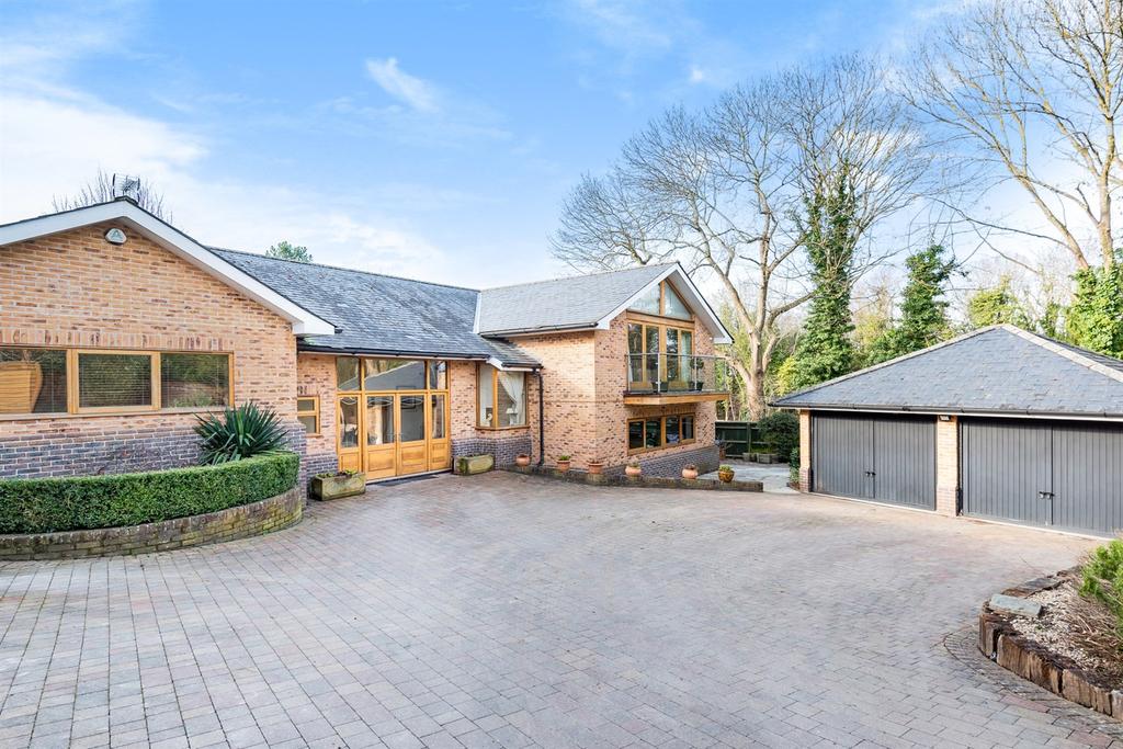 Riverview Road, Pangbourne, RG8 4 bed detached house £1,450,000