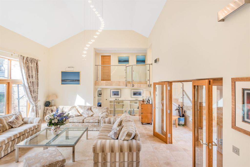 Riverview Road, Pangbourne, RG8 4 bed detached house £1,450,000