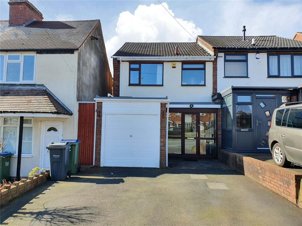 Rowley Village, Rowley Regis, B65 3 bed semidetached house £179,950