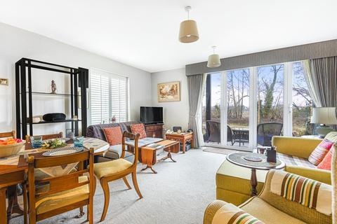 10 Weyview Gardens, Godalming, GU7 1GG
