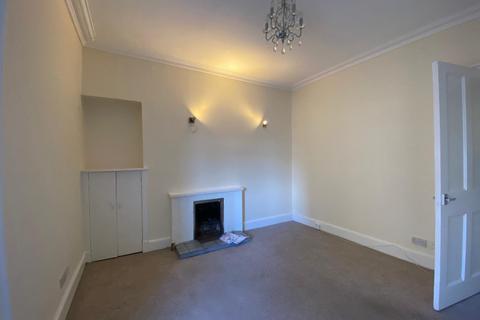 2 bedroom flat to rent, Victoria Street, Perth, Perthshire, PH2