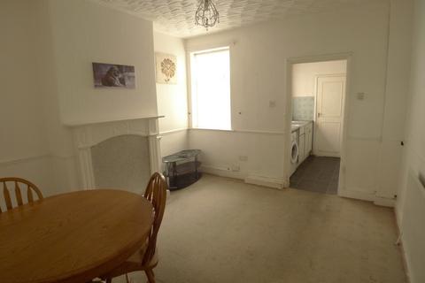 3 bedroom terraced house to rent, Padholme Road, Peterborough, Cambridgeshire. PE1 5EN