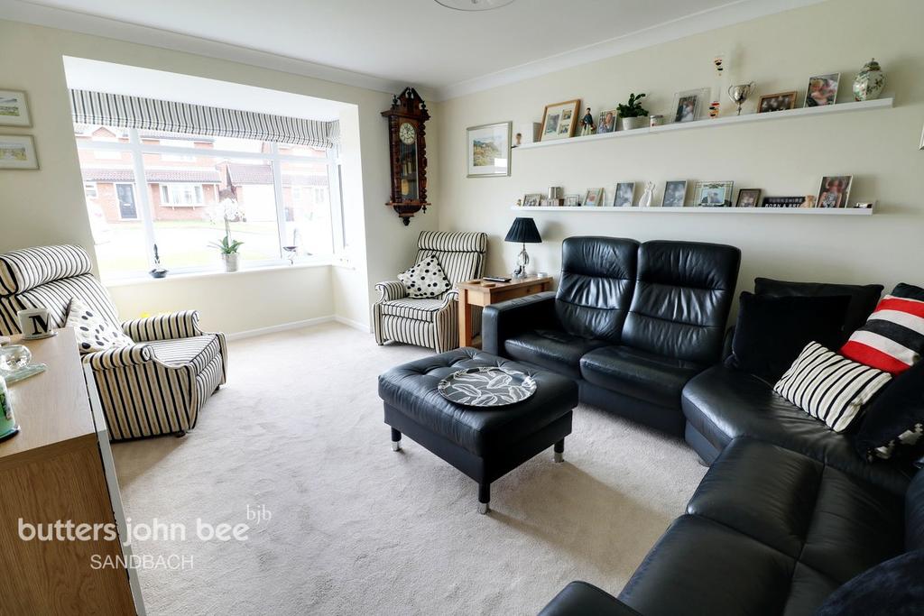 Lea Close, Sandbach 3 bed detached house £300,000