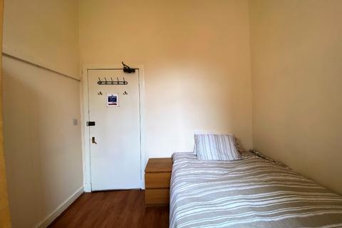 1 bedroom in a house share to rent, Newington Road, Newington, Edinburgh, EH9