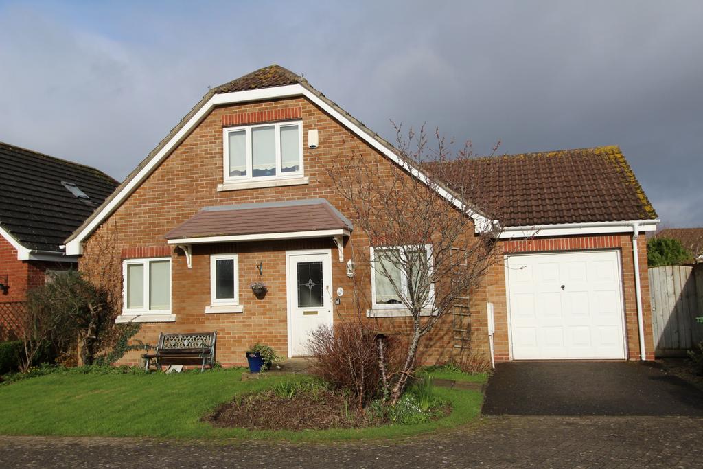 THORNE FARM WAY, OTTERY ST MARY, DEVON, EX11 1GX 3 bed chalet £345,000